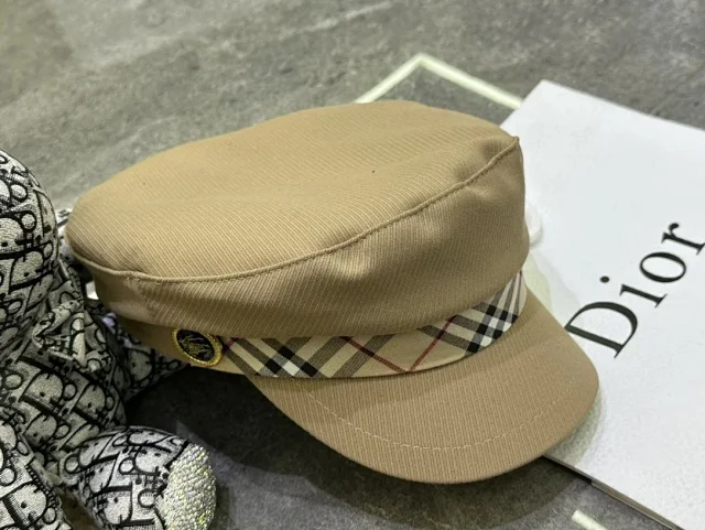 Burberry Hats Check Baseball Caps and Logo Knit Beanies product detail image 4