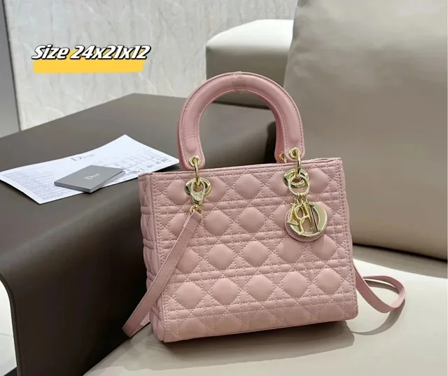 Chanel Handbags Quilted Chain-Strap Handbag product detail image 5