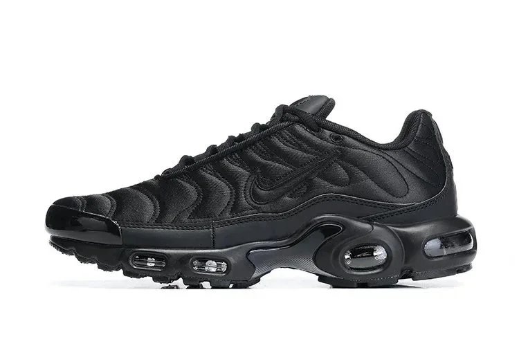 Nike Air Max Plus Sneakers [13