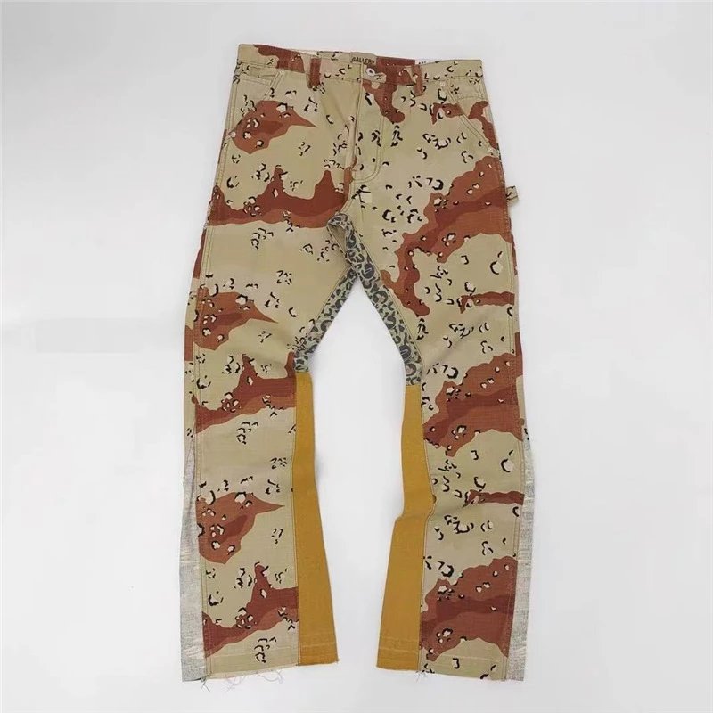 Gallery Dept. Shorts Distressed paint-splatter denim — 902 camouflage