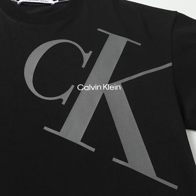 Calvin Klein T-Shirts Logo-print crew-neck short-sleeve product detail image 21