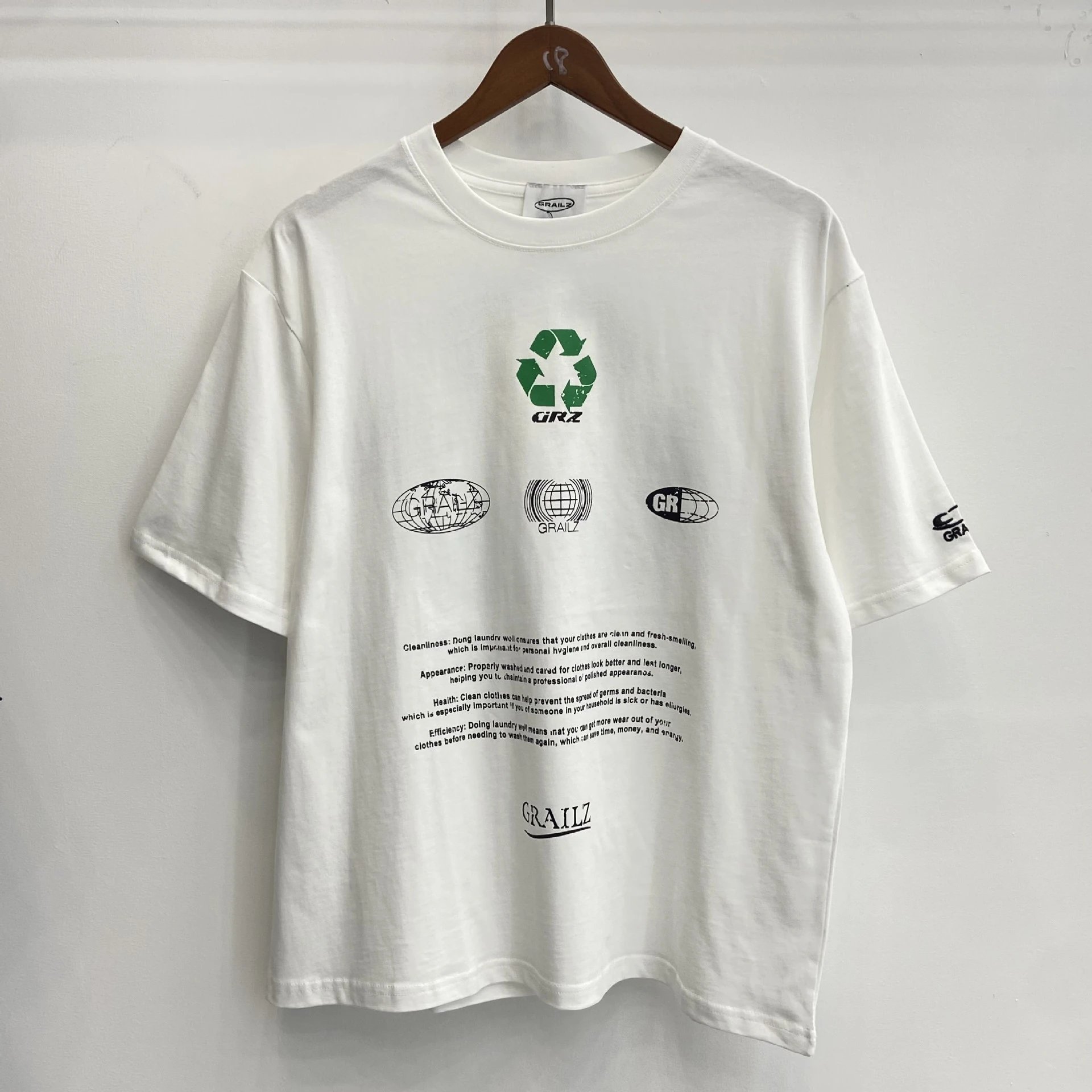 GRAILZ T-Shirts Oversized Graphic Print — white GRE 62