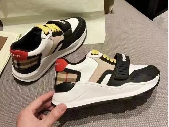 Burberry Sneakers Velcro-Strap — 29