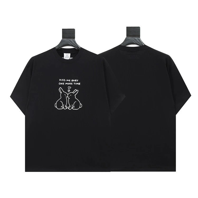 Vetements T-Shirts Graphic Logo Print — 8010 black