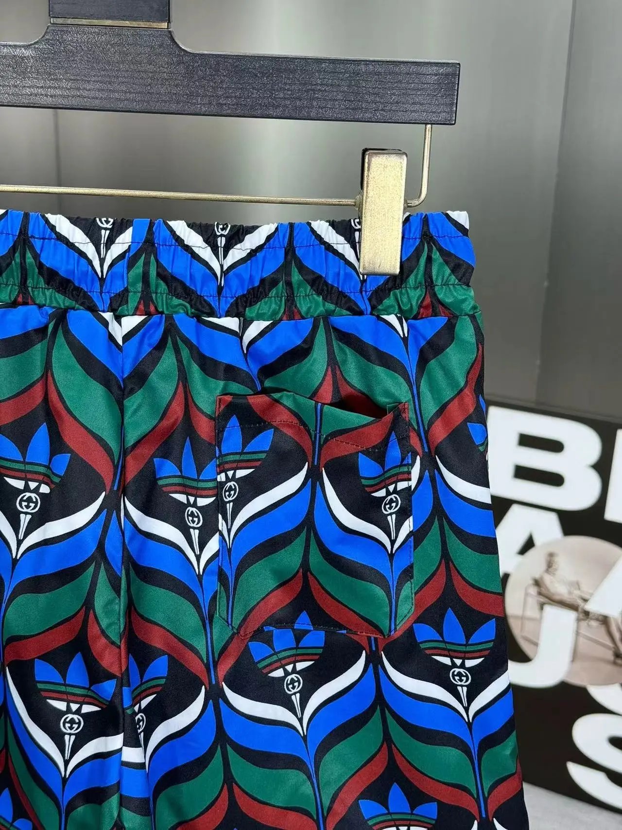 Balenciaga Printed Drawstring Shorts Multicolor - 22