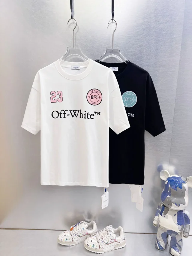 Off-White T-Shirts Graphic-print crew-neck product detail image 4