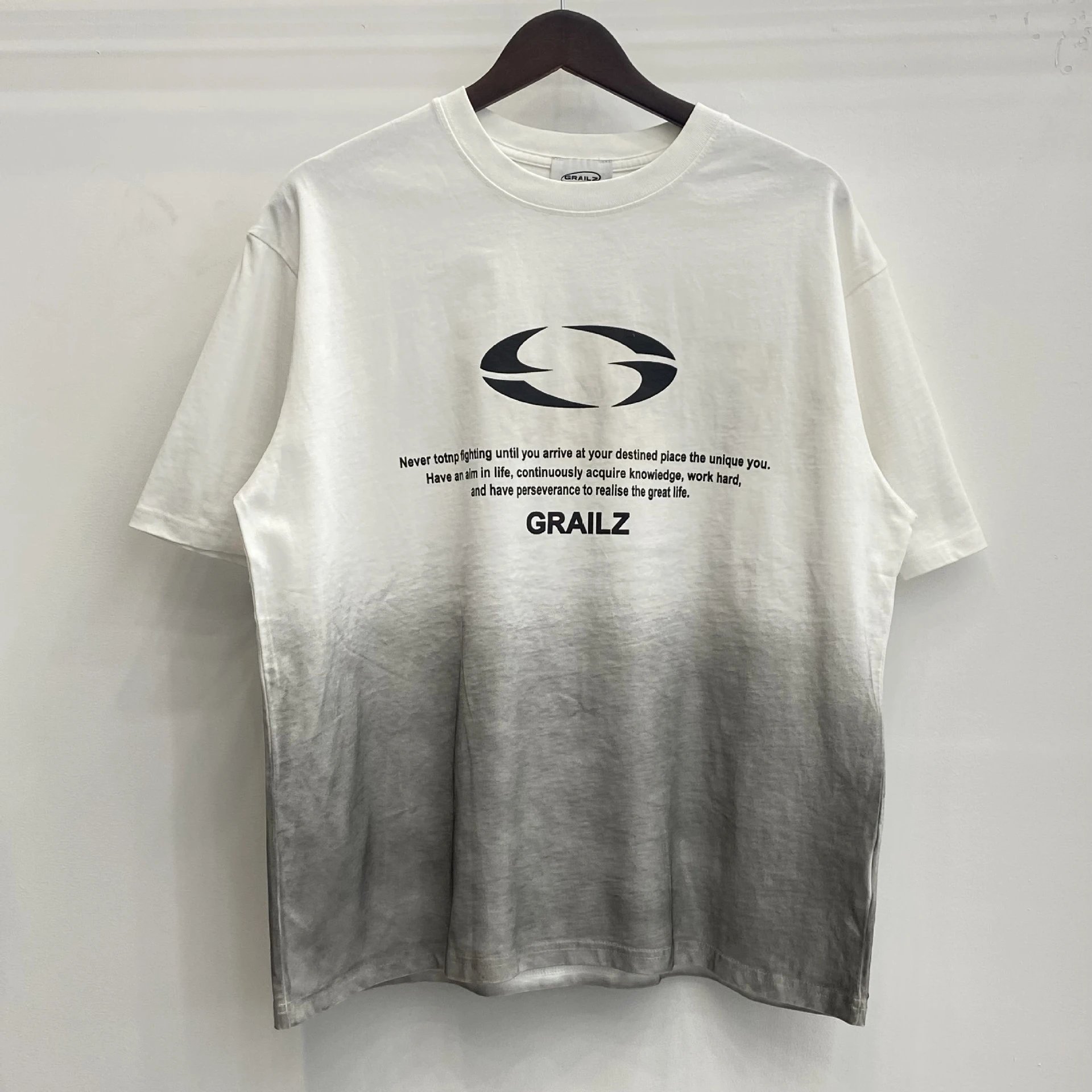 GRAILZ T-Shirts Oversized Graphic Print — white GR 66