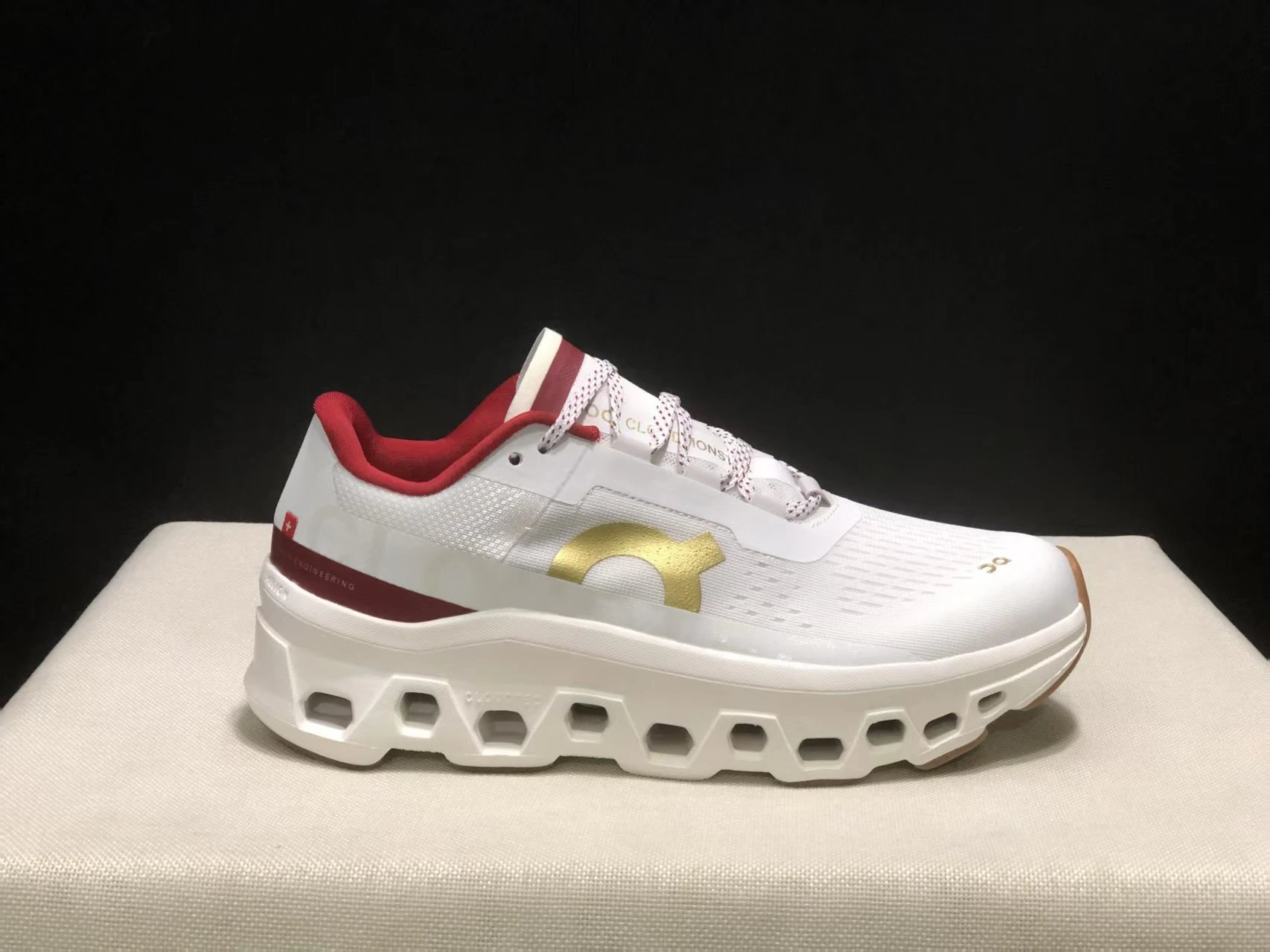 On Sneakers Cloudmonster 2 Running — 4