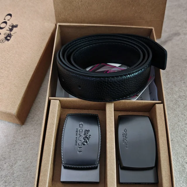 Coach Belts Reversible Signature C Pattern Belt with Interchangeable Buckles product detail image 22
