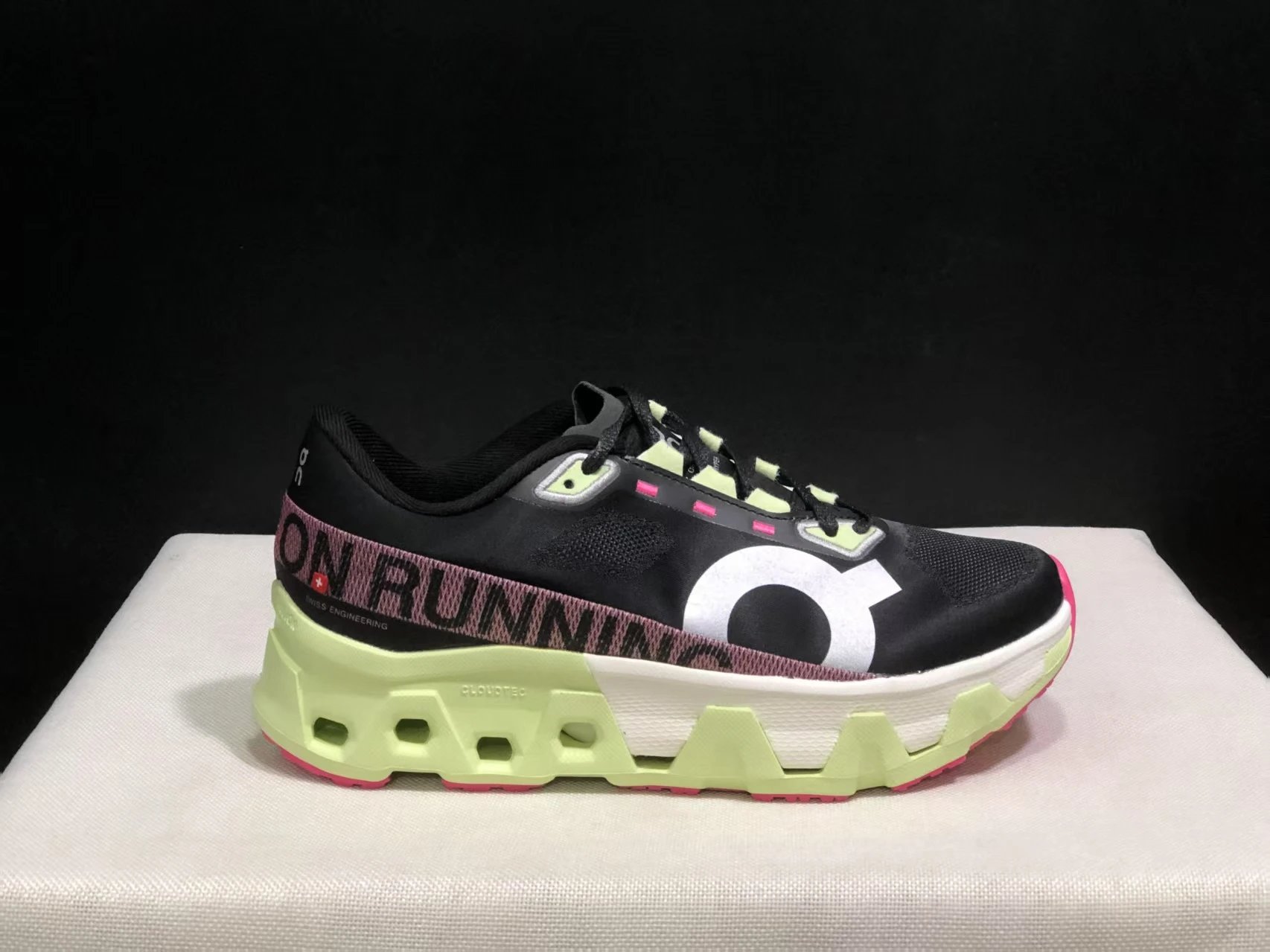 On Sneakers Cloudmonster 2 Running — 27