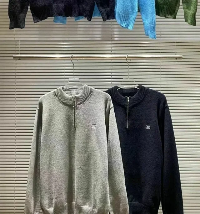 Gucci Knitwear Assorted knit sweaters and cardigans product detail image 3