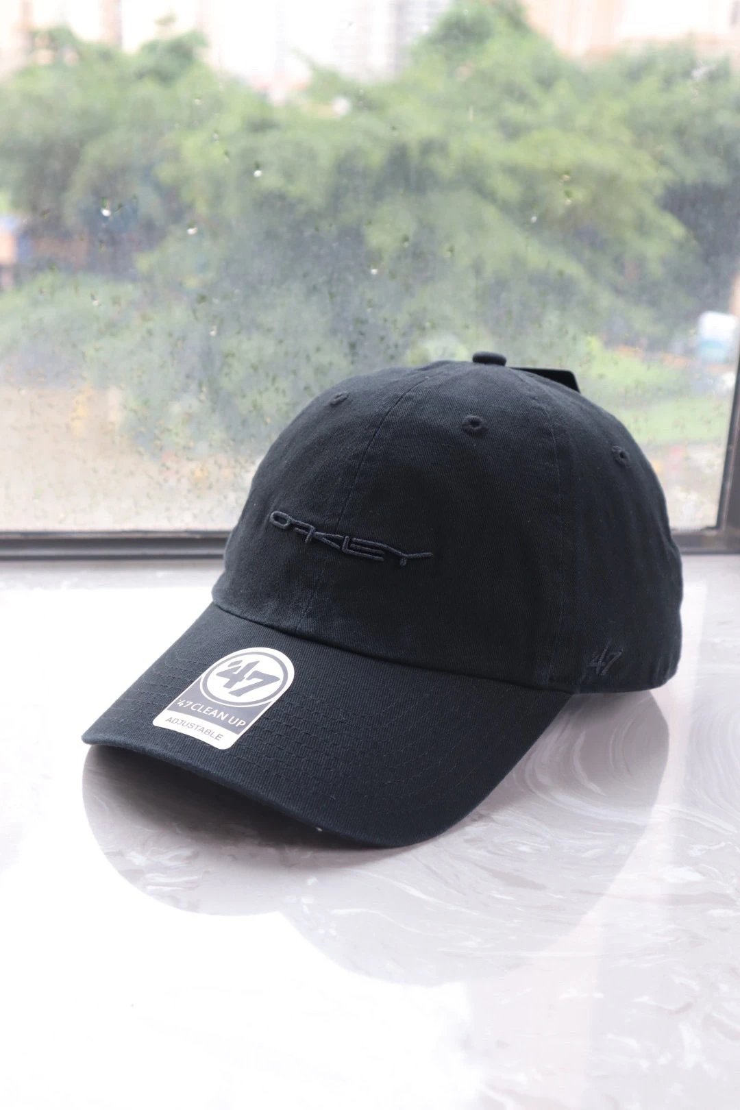 Oakley Hats Baseball Cap with Embroidered Ellipse Logo — Washed black