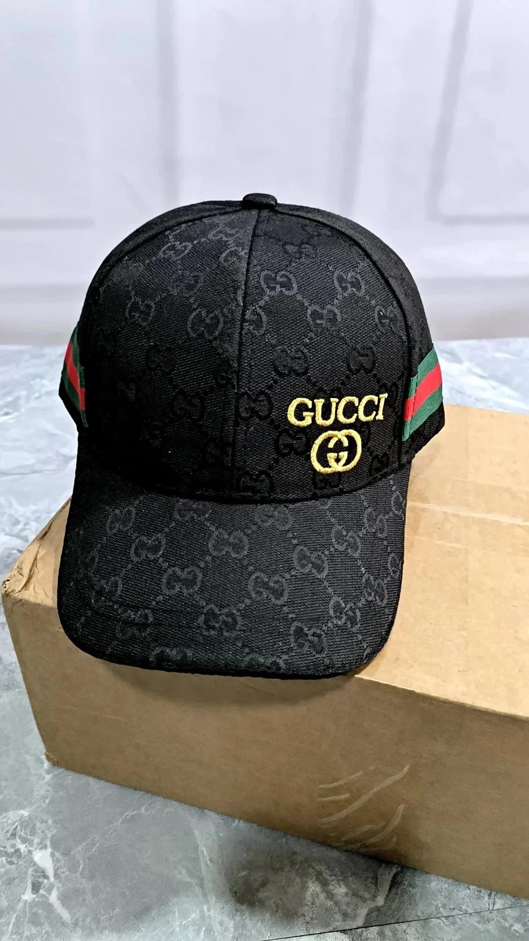 Burberry Hats Embroidered Equestrian Knight Check Trim Baseball Cap — CKMZ-09 (Special price, no returns or exchanges)