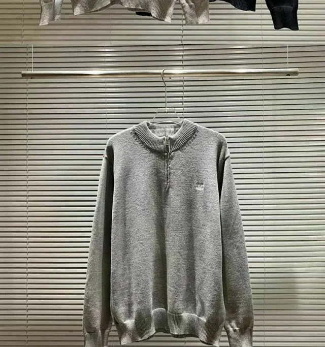 Gucci Knitwear Assorted knit sweaters and cardigans product detail image 4
