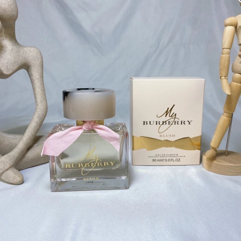 Burberry Hawthorn Bloom / Garden Roses Windsor Tonic — Fa Nong Perfume 90 ml