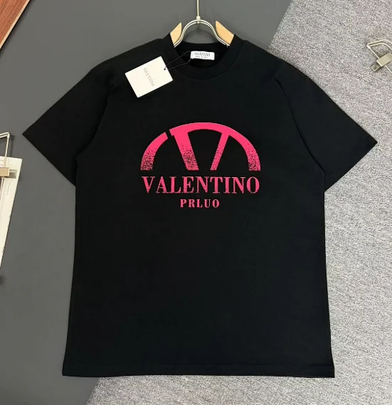 Valentino T-Shirts Logo Print Short-Sleeve T-Shirt product detail image 4