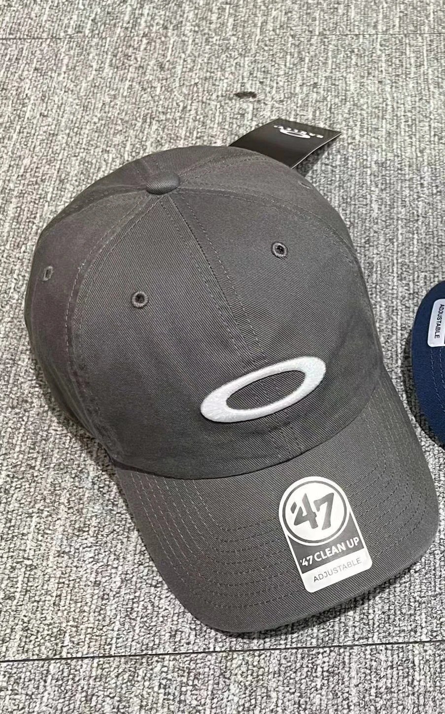 Oakley Hats Baseball Cap with Embroidered Ellipse Logo — Washed gray white label