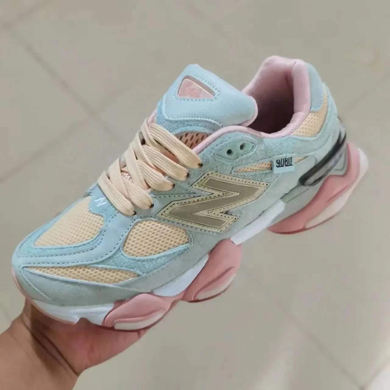 Unbranded Sneakers Chunky mesh with N-shaped side logo — 02