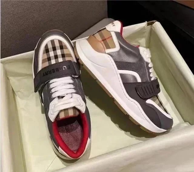 Burberry Sneakers Velcro-Strap — 38