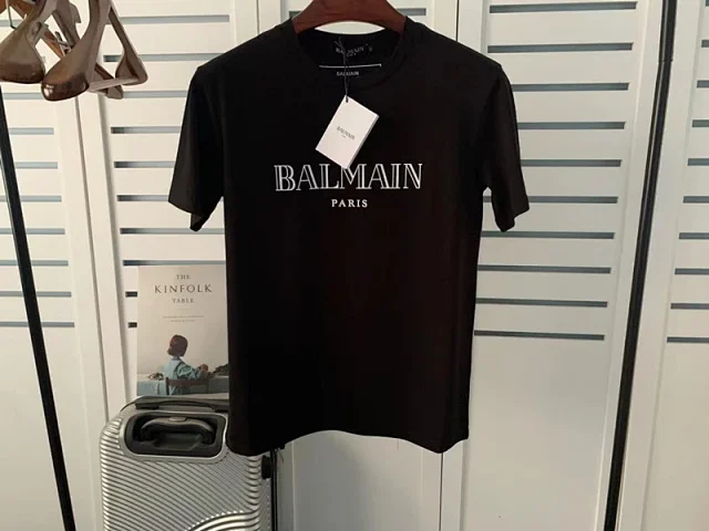 Balmain T-Shirts Logo-print short-sleeve T-shirt with shoulder buttons product detail image 35