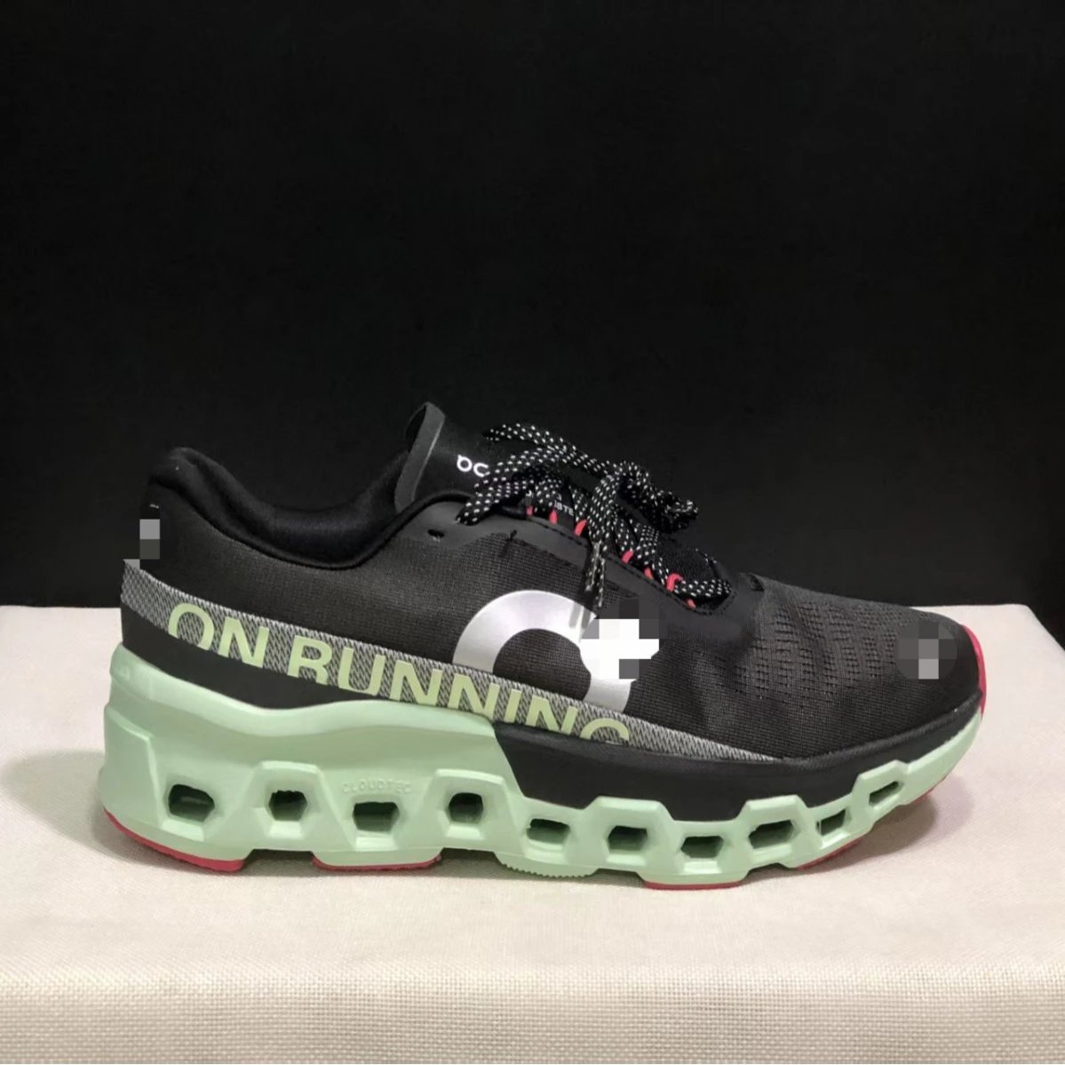 On Sneakers Cloudmonster 2 Running image 4