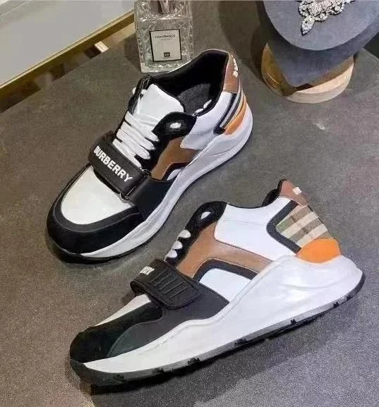 Burberry Sneakers Velcro-Strap — 36