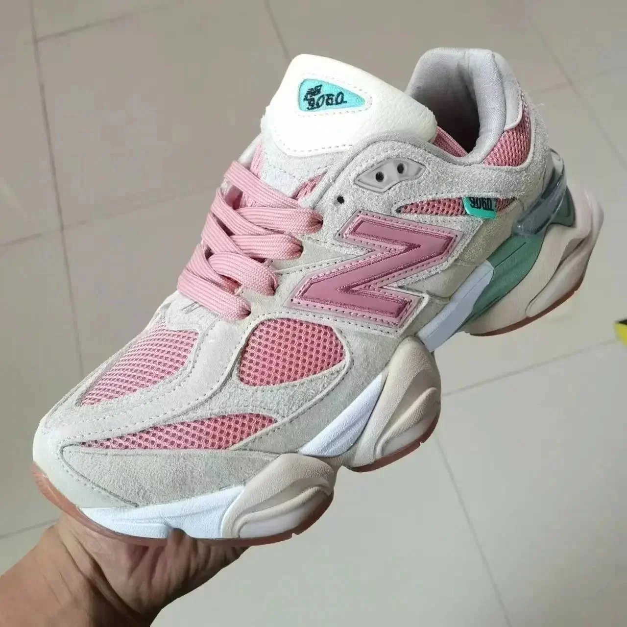 Unbranded Sneakers Chunky mesh with N-shaped side logo — 01