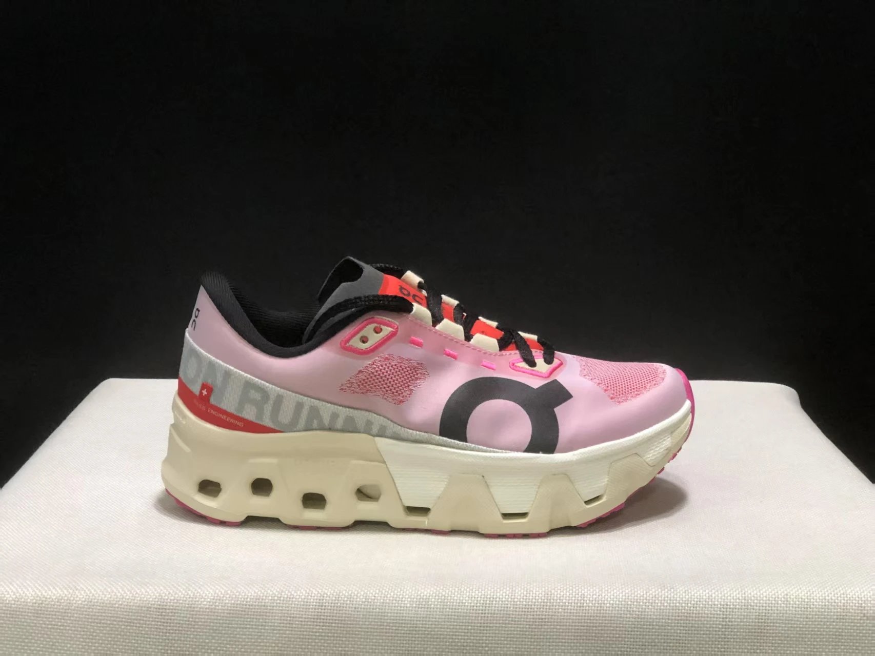 On Sneakers Cloudmonster 2 Running — 30