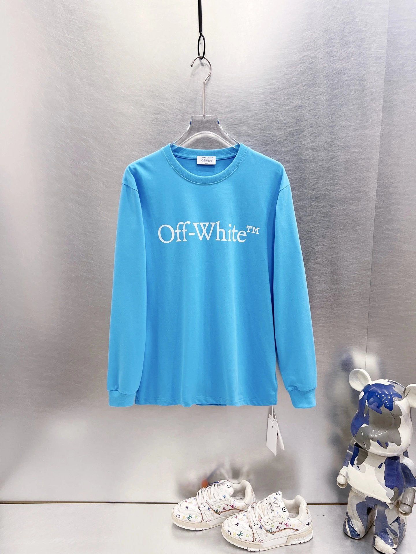 Off-White T-Shirts Long-Sleeve Graphic Arrow T-Shirt — 9650 Blue