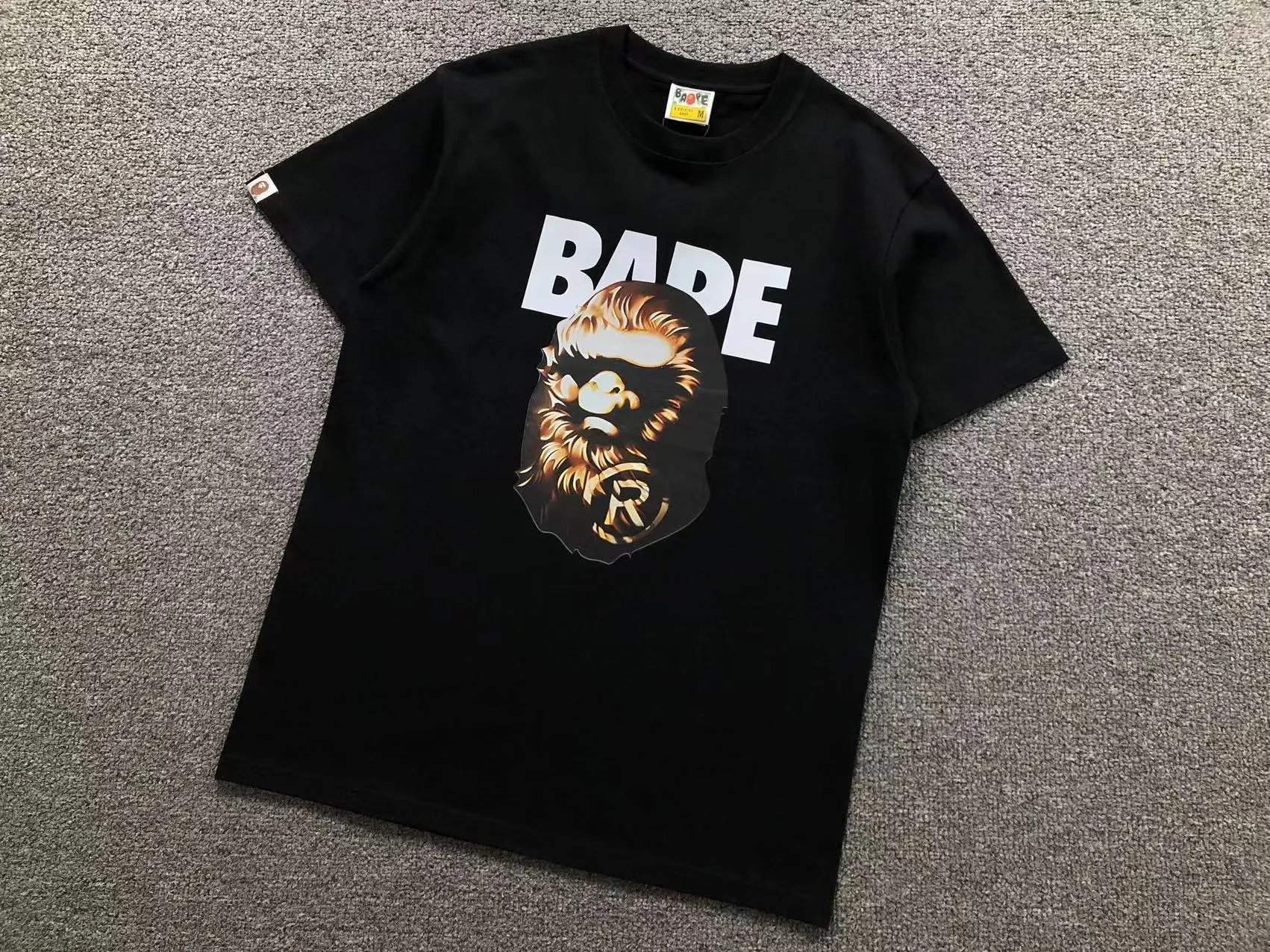 A Bathing Ape T-Shirts Short-Sleeve Graphic Print — 734 black