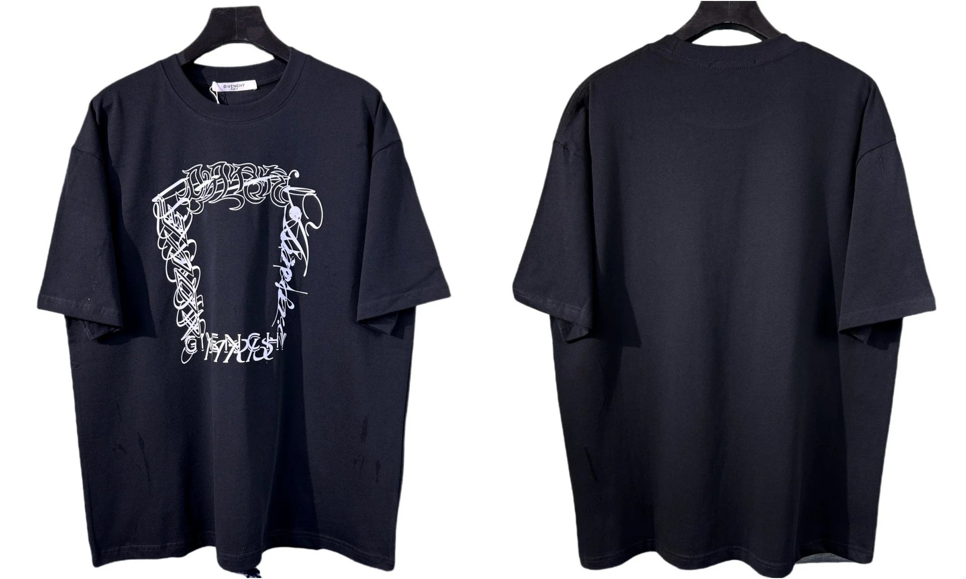 Givenchy T-Shirts Graphic Print — 836 black