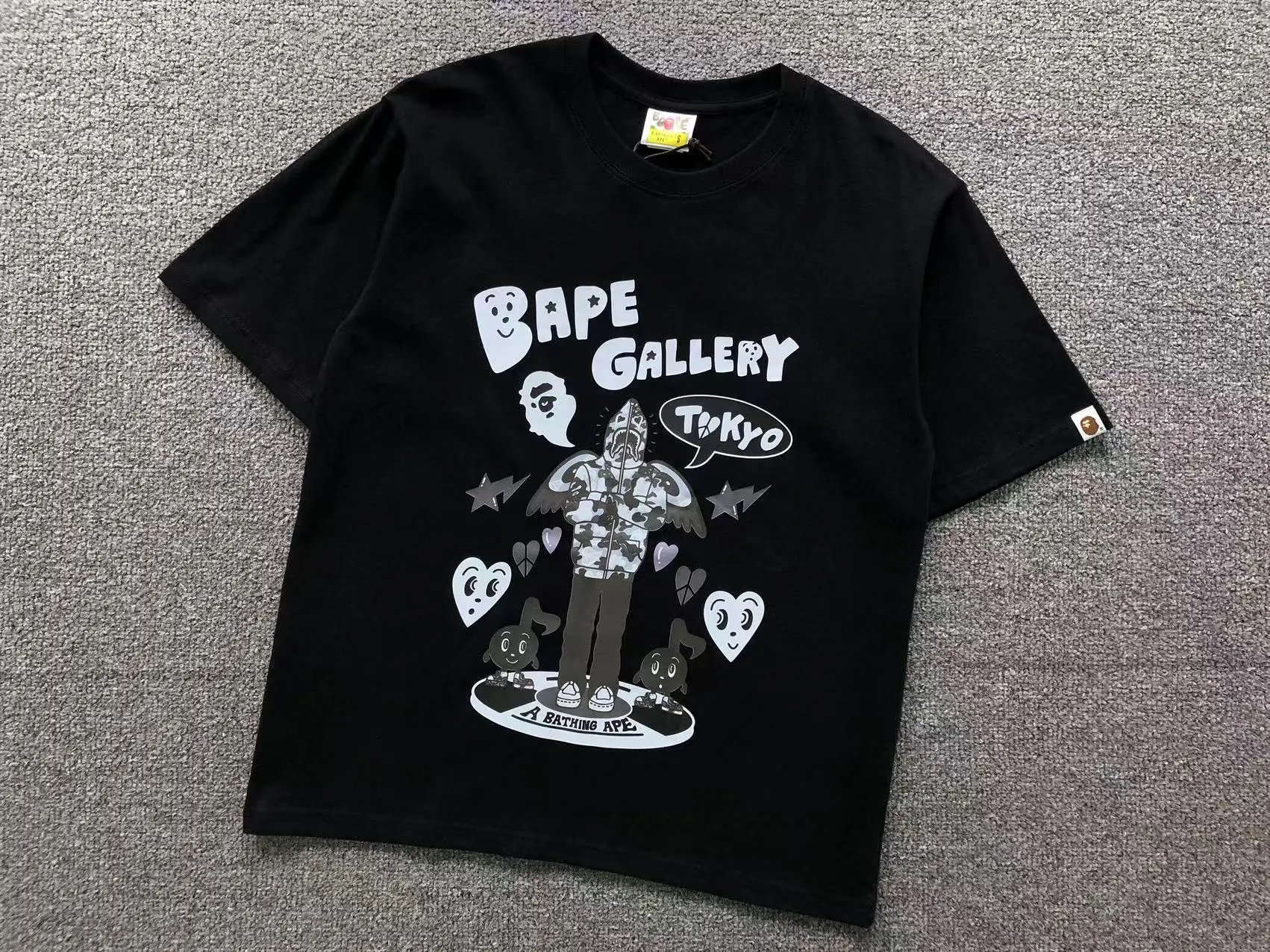 A Bathing Ape T-Shirts Graphic Print — 766 Black