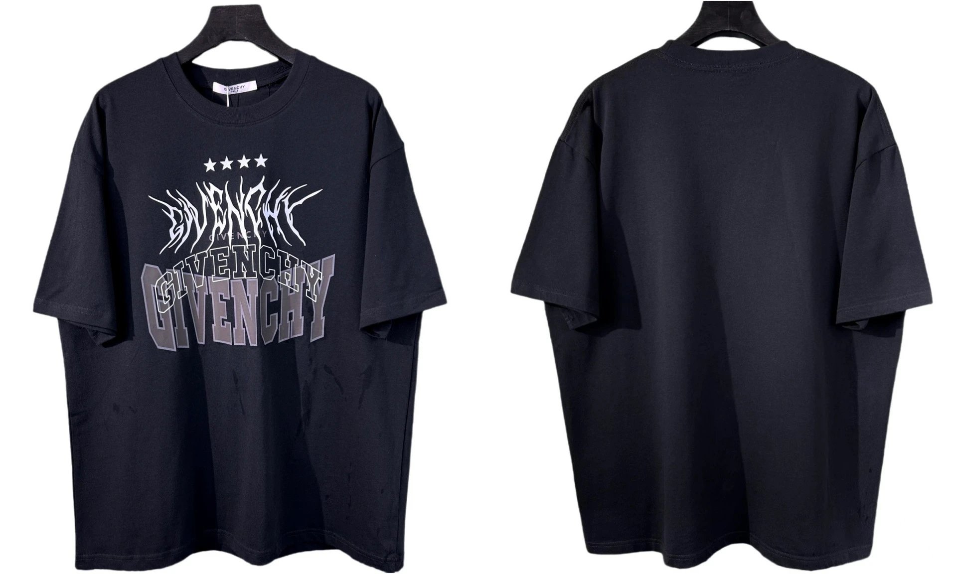 Givenchy T-Shirts Graphic Print — 843 black