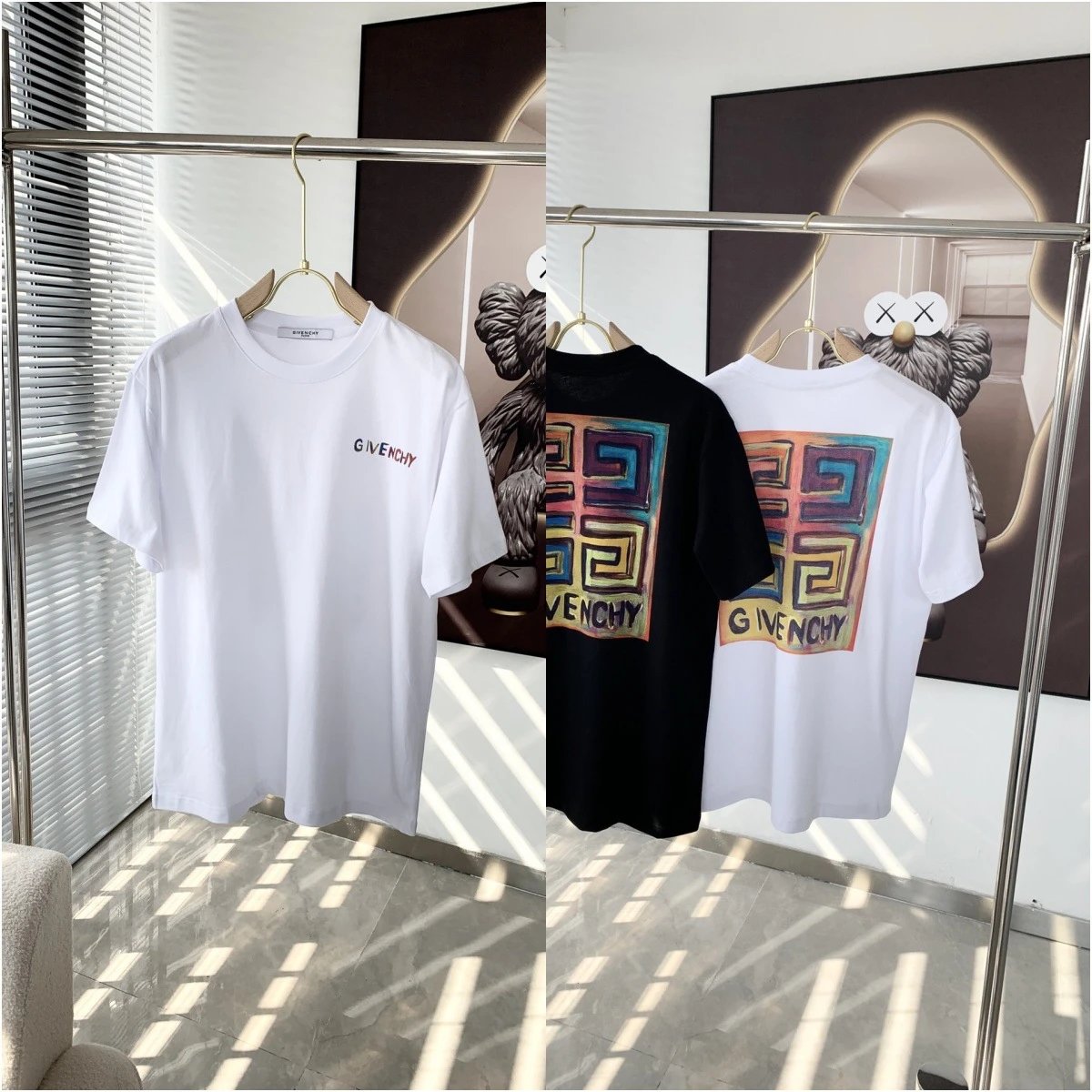 Givenchy T-Shirts Graphic Print — 851 white