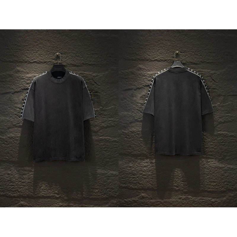 Balenciaga T-Shirts Oversized Logo-Print Short-Sleeve T-Shirt — 7