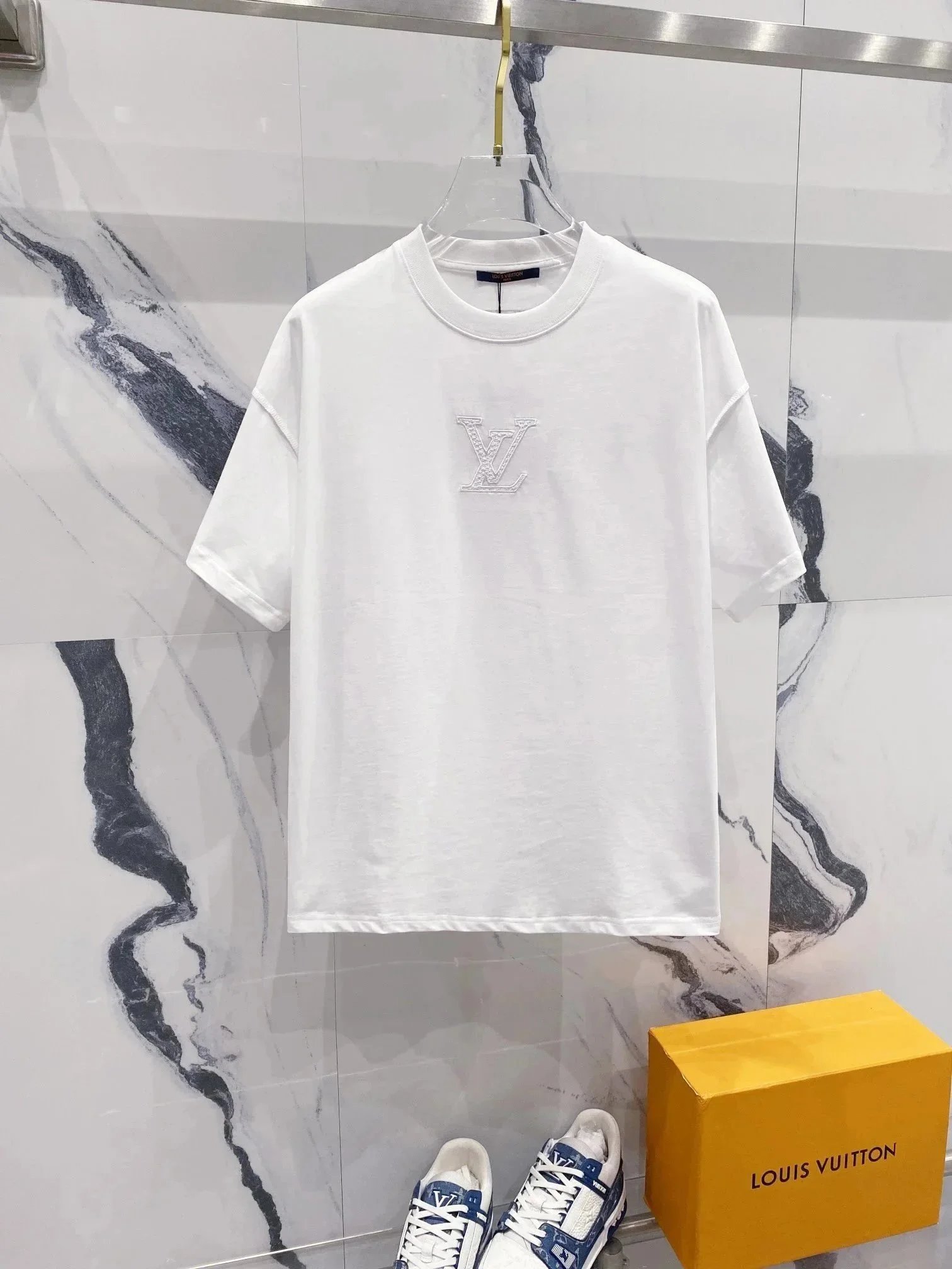 Louis Vuitton T-Shirts Short-Sleeve Logo Print T-Shirt — 59