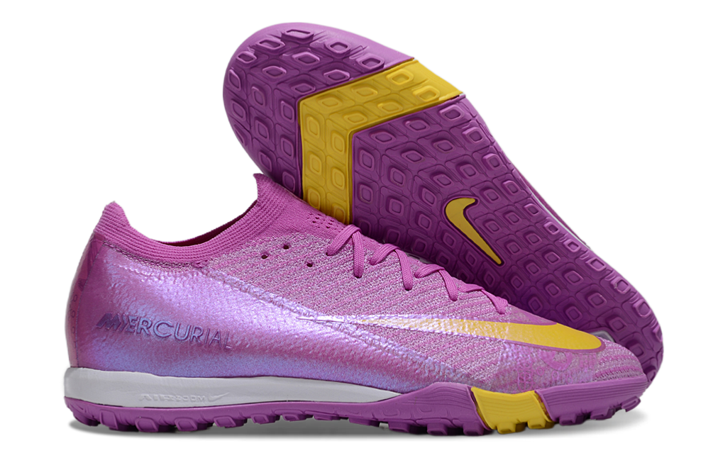 Nike Football Cleats — 040