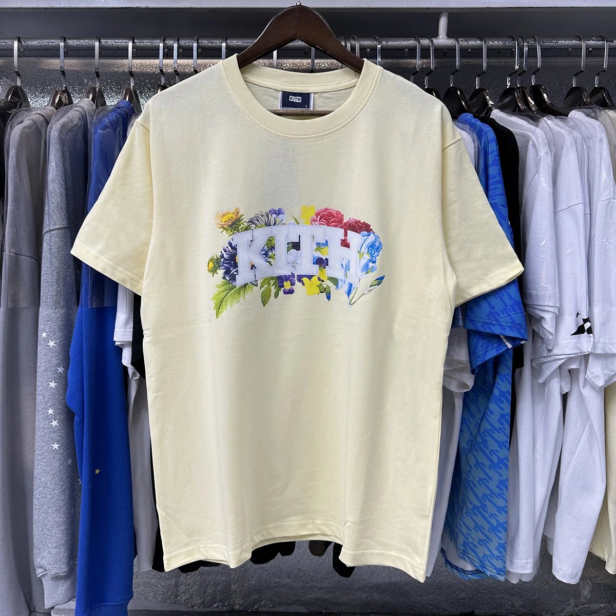 Kith T-Shirts Spider-Man Graphic T-Shirt — 8053 Apricot color