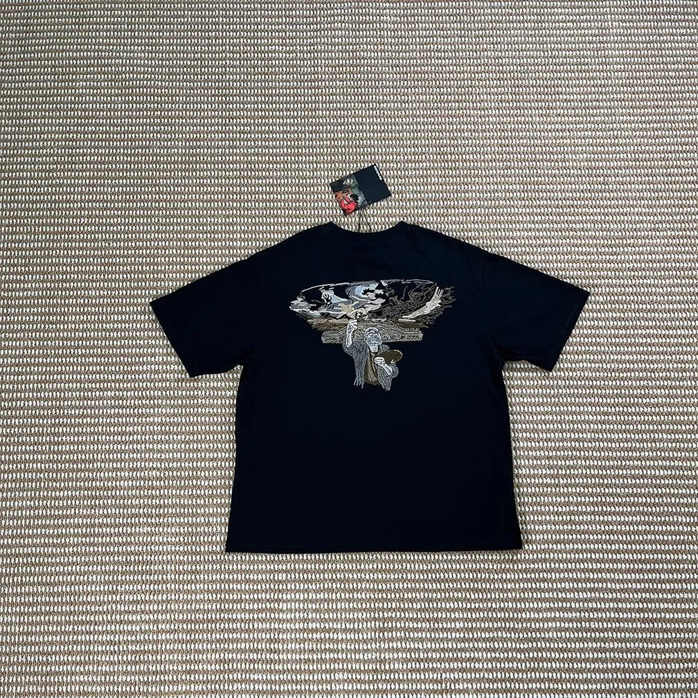Derschutze T-Shirts Embroidered Graphic Short-Sleeve T-Shirt — Magic Pen / Black [Short Sleeve]
