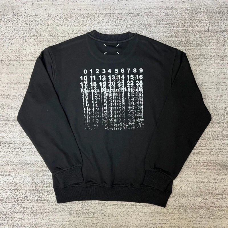 Maison Margiela Hoodies & Sweatshirts Crewneck sweatshirt with number-logo graphics — 29 black