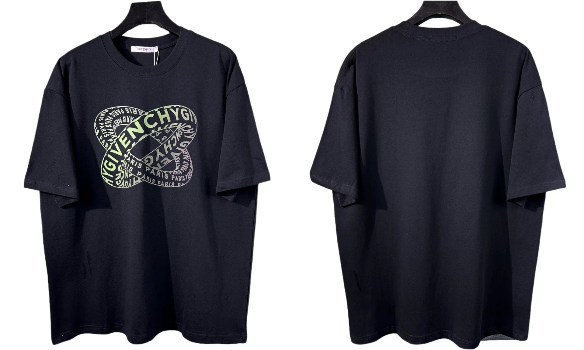 Givenchy T-Shirts Graphic Print — 835 black