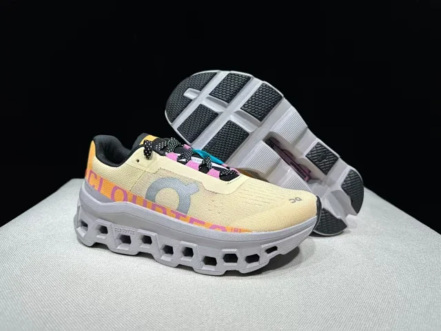 On Sneakers Cloudmonster 2 Running product detail image 7