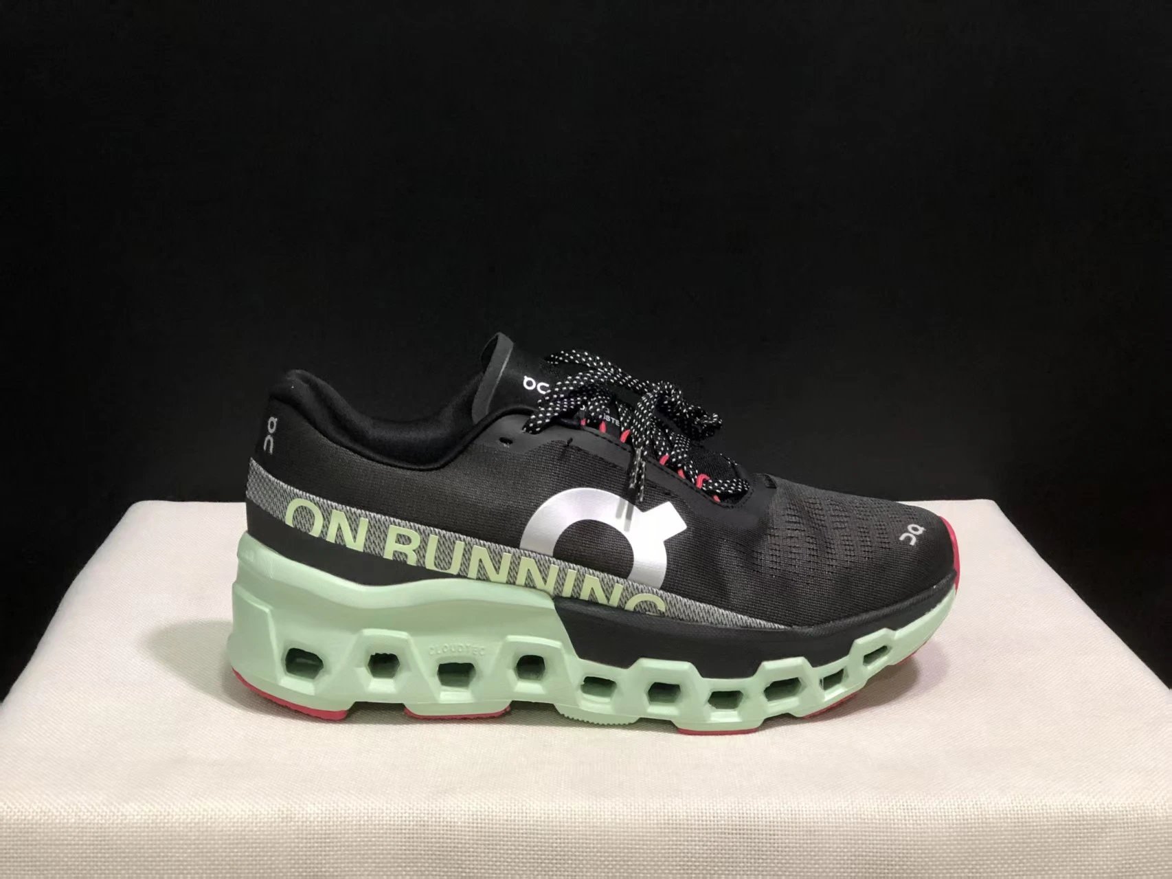 On Sneakers Cloudmonster 2 Running — 7