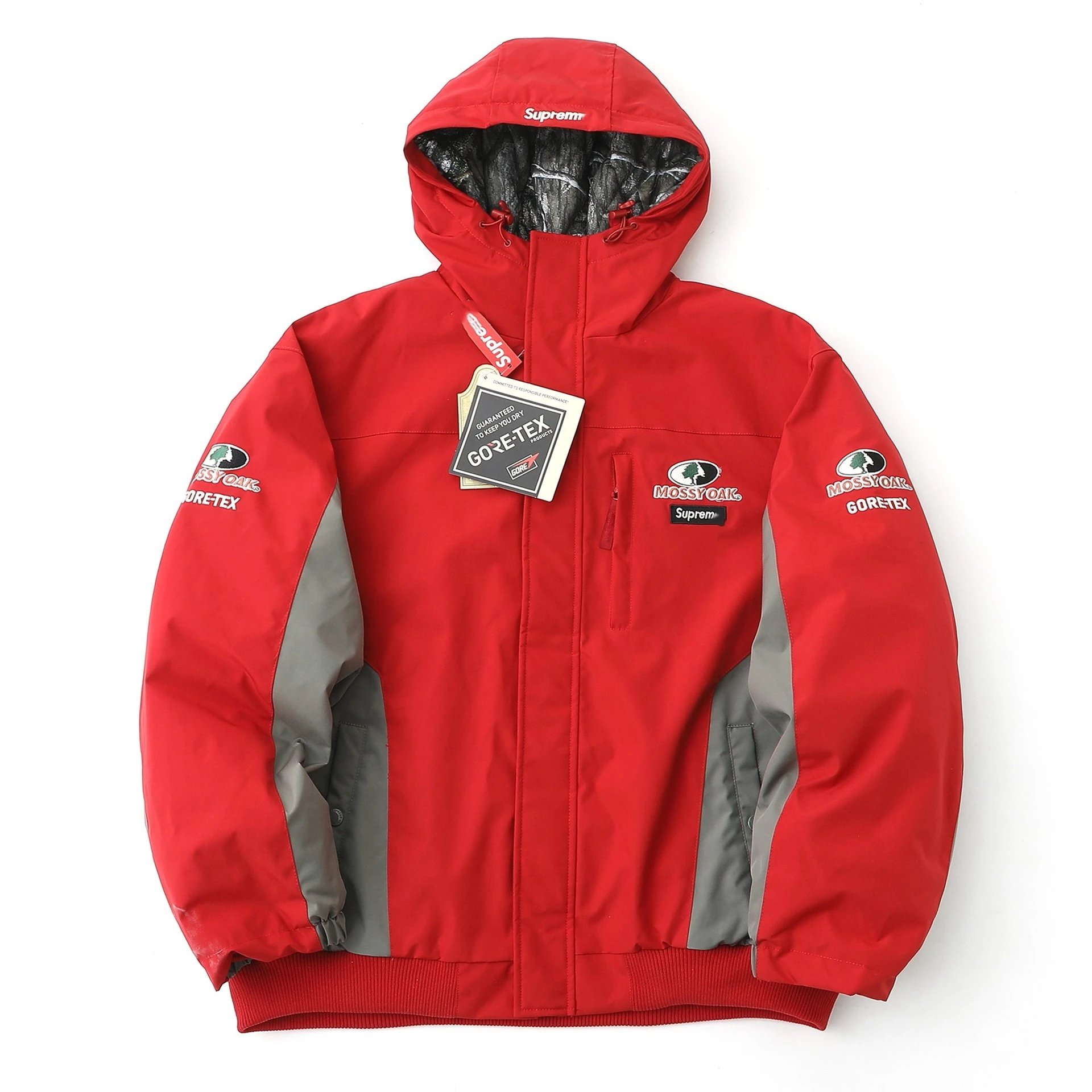 Supreme GORE-TEX Mossy Oak Jacket Red