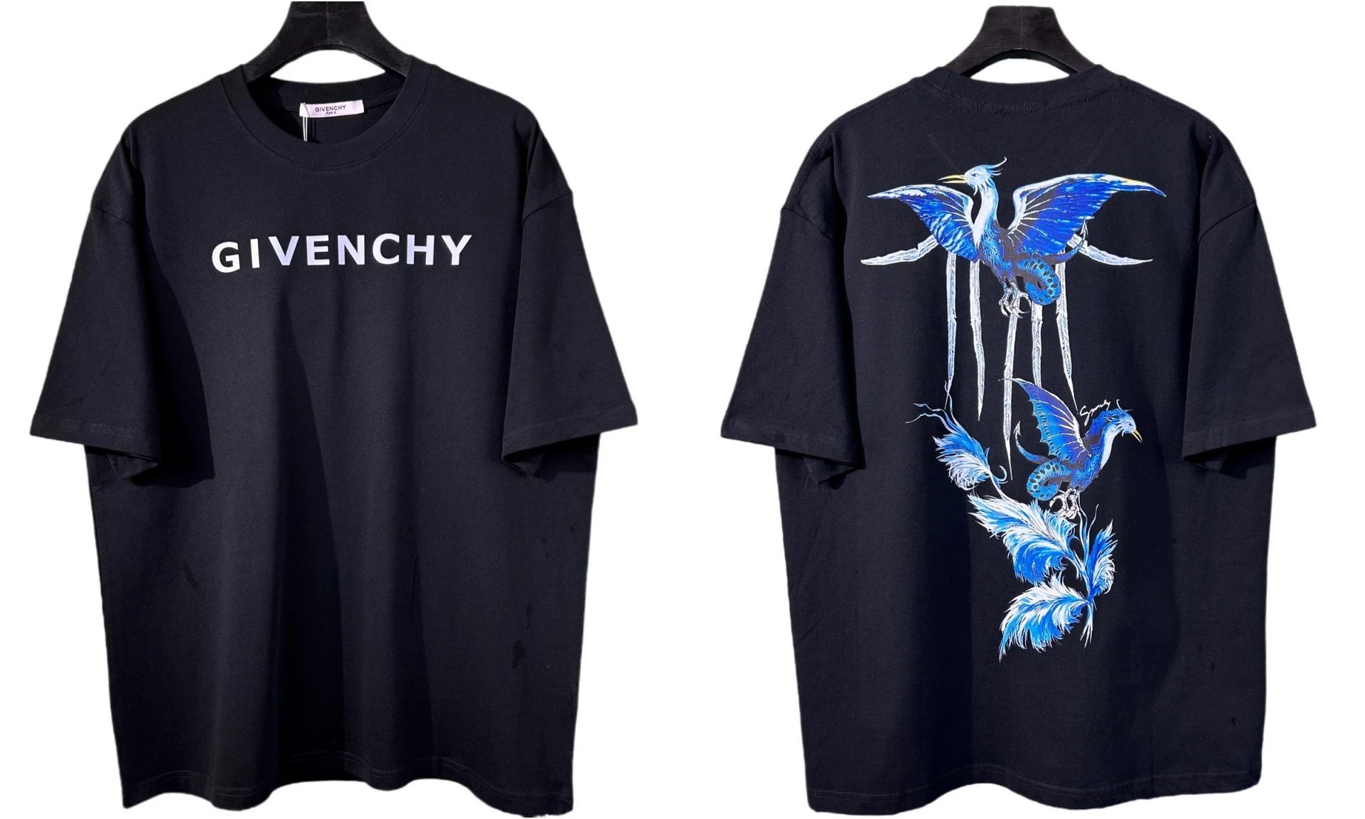 Givenchy T-Shirts Graphic Print — 838 black