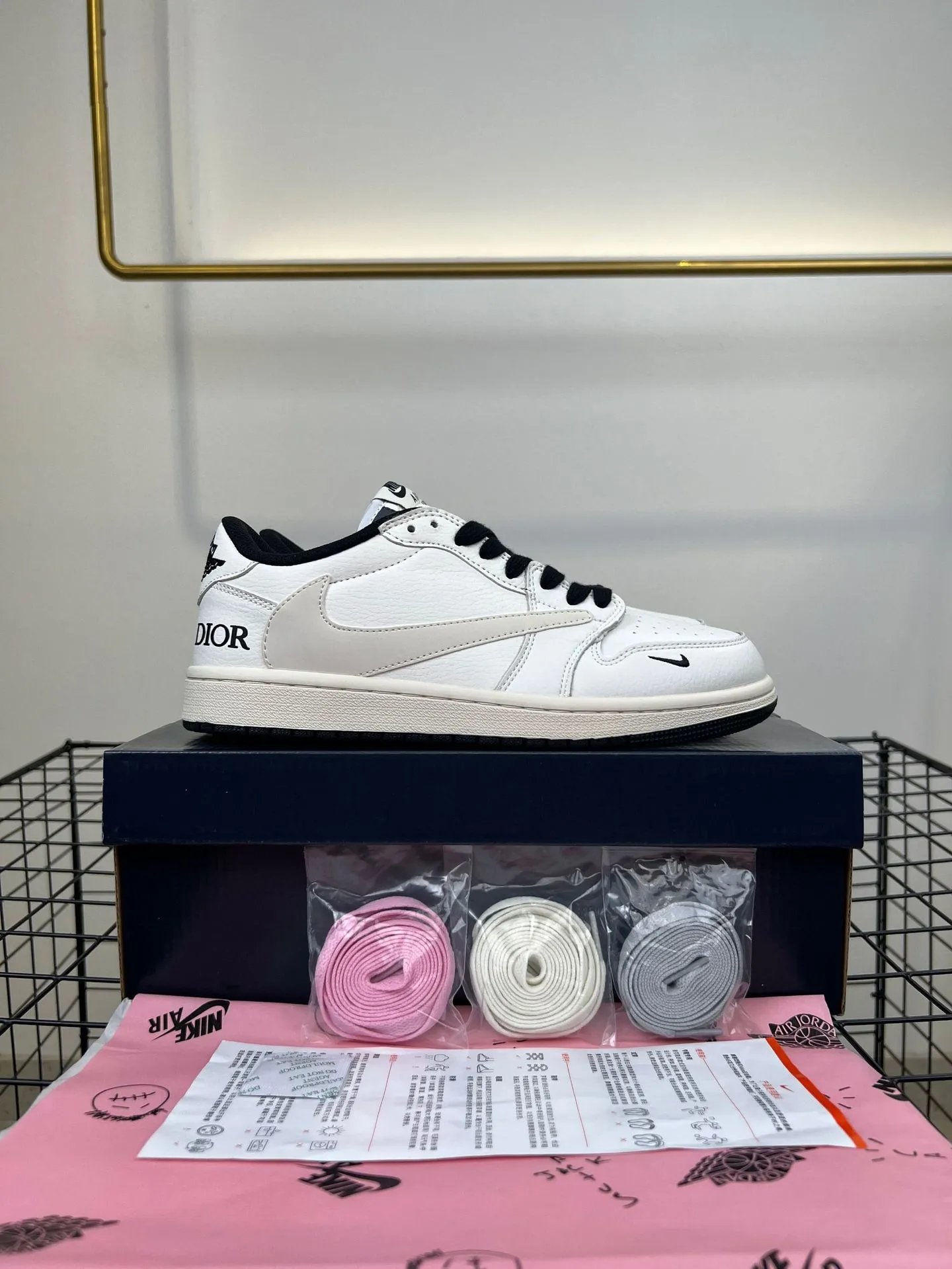 Nike Sneakers Air Jordan 1 Low — aj 1 Barb white ash hook