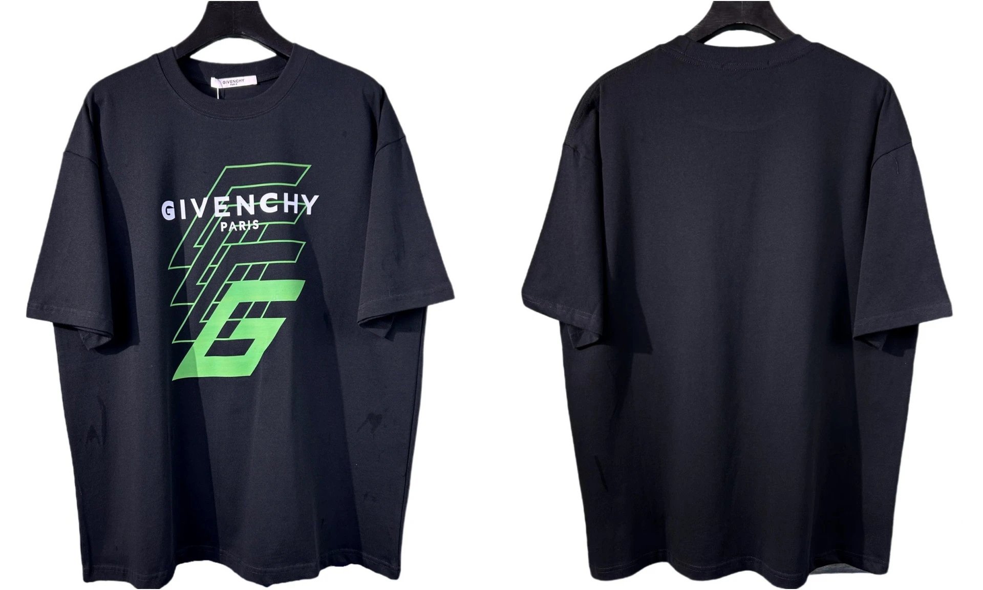 Givenchy T-Shirts Oversized graphic-print — 822 black