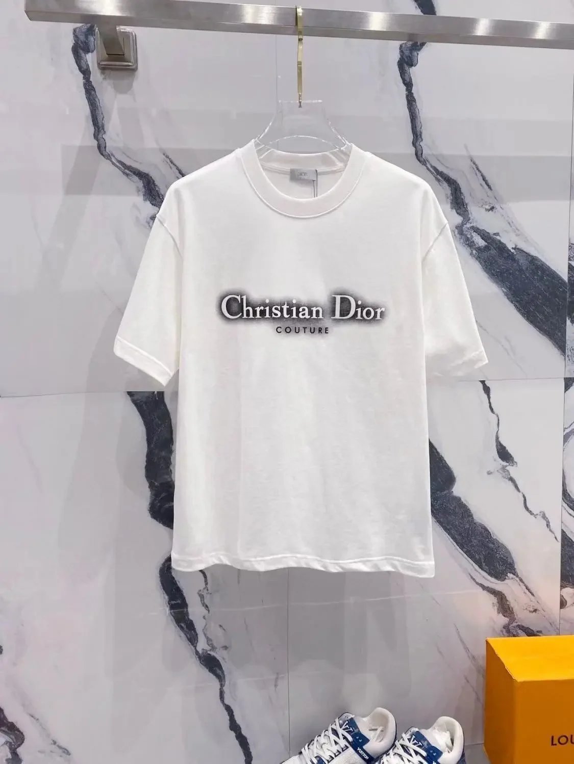 Dior T-Shirts Logo Embroidered — 21