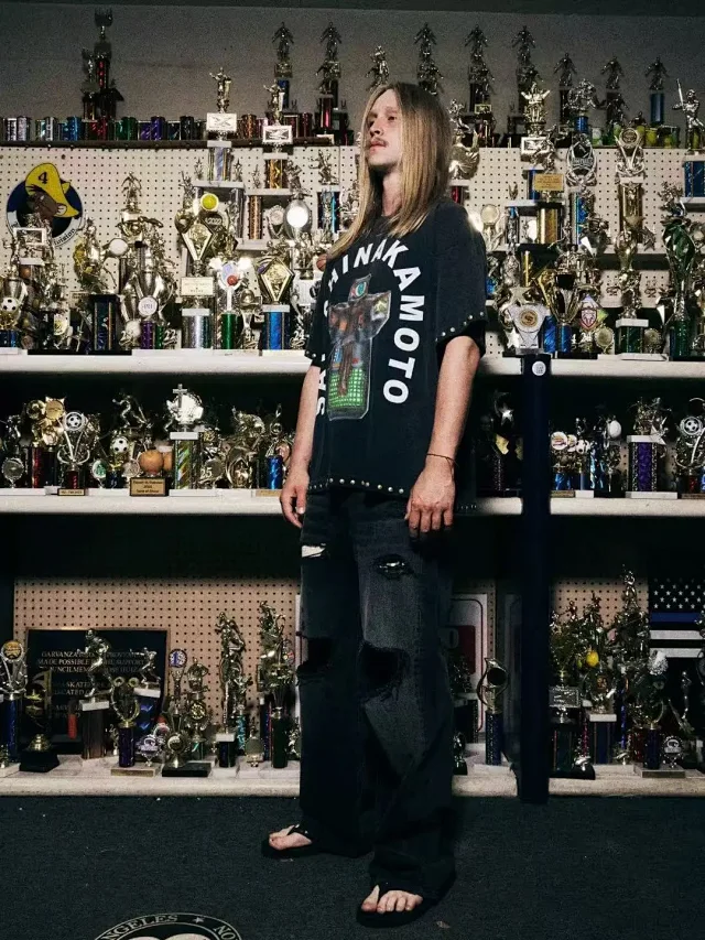 Satoshi Nakamoto T-Shirts Graphic studded T-Shirt product detail image 10