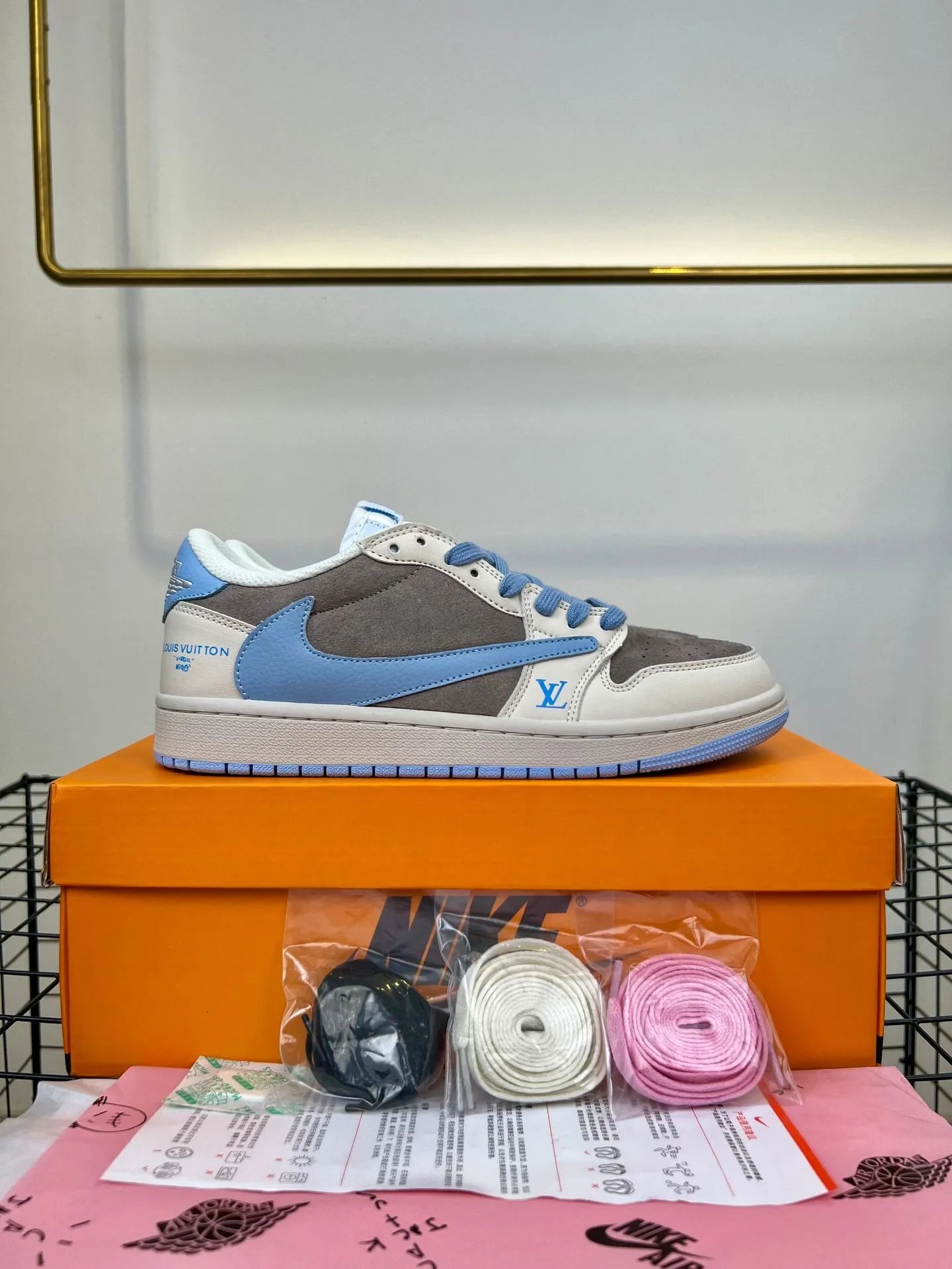 Nike Sneakers Air Jordan 1 Low — aj 1 Barb white gray blue hook